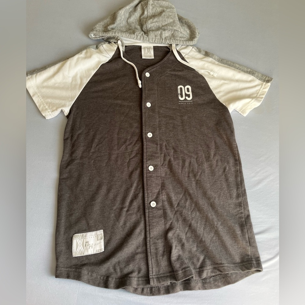 Men’s jersey button up shirt